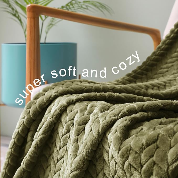 Exclusivo Mezcla Fleece Twin Size Blanket for Bed, 90x66 Inches Soft Cozy Jacquard Flannel Blankets, Lightweight Fuzzy Plush Warm for Women, Olive Green