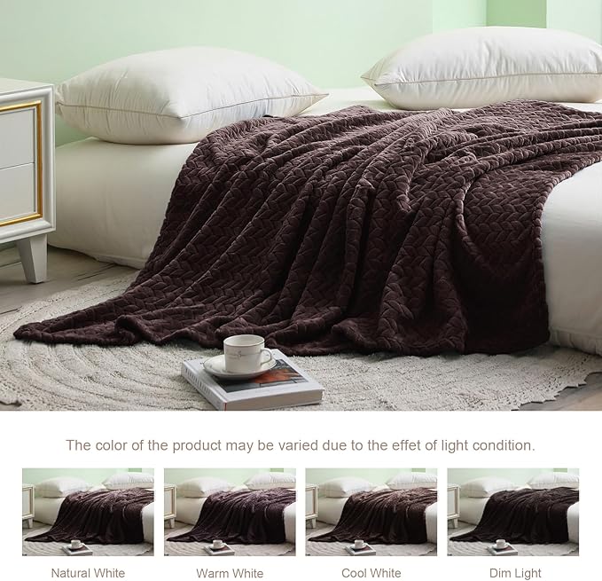 Exclusivo Mezcla Fleece Twin Size Blanket for Bed, 60x80 Inches Soft Cozy Jacquard Flannel Blankets, Lightweight Fuzzy Plush Warm for Women, Coffee