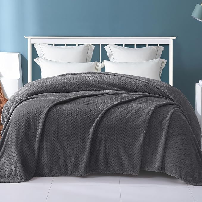 Exclusivo Mezcla Fleece King Size Blanket for Bed, 90x104 Inches Soft Cozy Jacquard Flannel Blankets, Lightweight Fuzzy Plush Warm for Women, Dark Grey