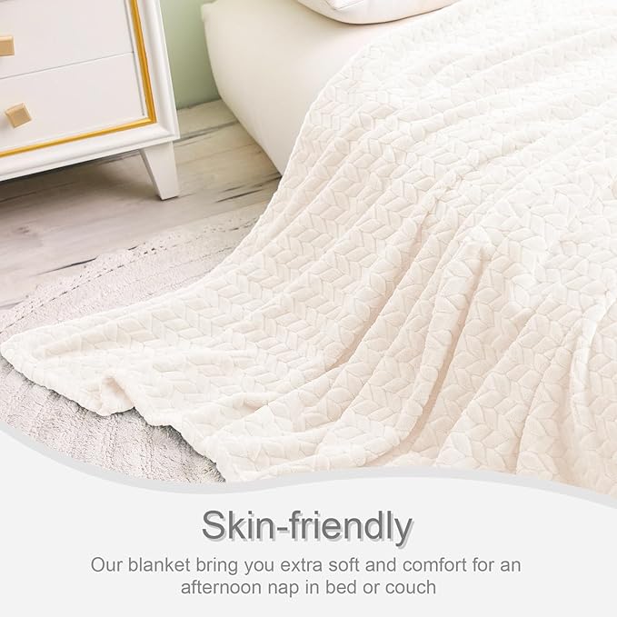 Exclusivo Mezcla Fleece King Size Blanket for Bed, 90x104 Inches Soft Cozy Jacquard Flannel Blankets, Lightweight Fuzzy Plush Warm for Women, Off White