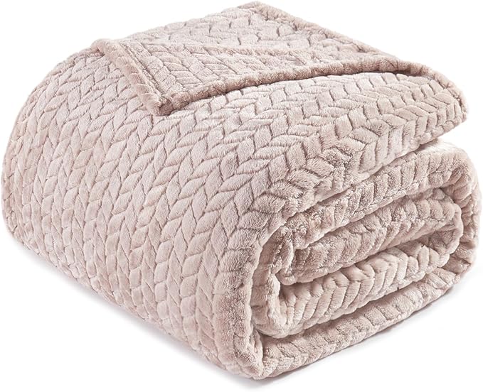 Exclusivo Mezcla Fleece Twin Size Blanket for Bed, 60x80 Inches Soft Cozy Jacquard Flannel Blankets, Lightweight Fuzzy Plush Warm for Women, Camel