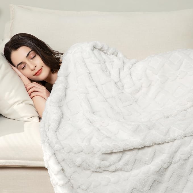 Aganear Blanket King Size - Lightweight Portable Fuzzy Cozy Soft Blankets for Couch, Sofa, Bed, Breathable and Skin-Friendly for All Season Accessories(108"x90", White)
