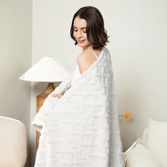 Aganear Blanket King Size - Lightweight Portable Fuzzy Cozy Soft Blankets for Couch, Sofa, Bed, Breathable and Skin-Friendly for All Season Accessories(108"x90", White)