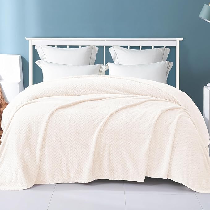 Exclusivo Mezcla Fleece Twin Size Blanket for Bed, 90x66 Inches Soft Cozy Jacquard Flannel Blankets, Lightweight Fuzzy Plush Warm for Women, Off White