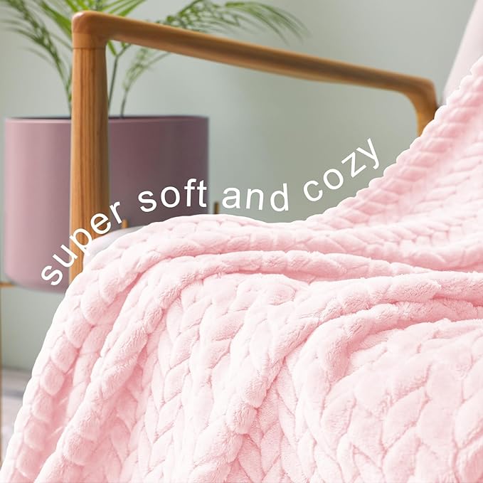 Exclusivo Mezcla Fleece Twin Size Blanket for Bed, 90x66 Inches Soft Cozy Jacquard Flannel Blankets, Lightweight Fuzzy Plush Warm for Women, Light Pink