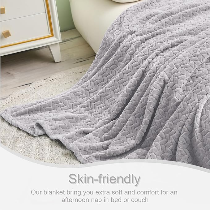 Exclusivo Mezcla Fleece King Size Blanket for Bed, 90x104 Inches Soft Cozy Jacquard Flannel Blankets, Lightweight Fuzzy Plush Warm for Women, Light Grey